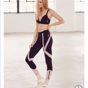 Free People Tone Up set Top Small Bottom XS